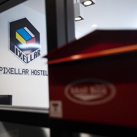 Pixellar Hostel Банкок Екстериор снимка